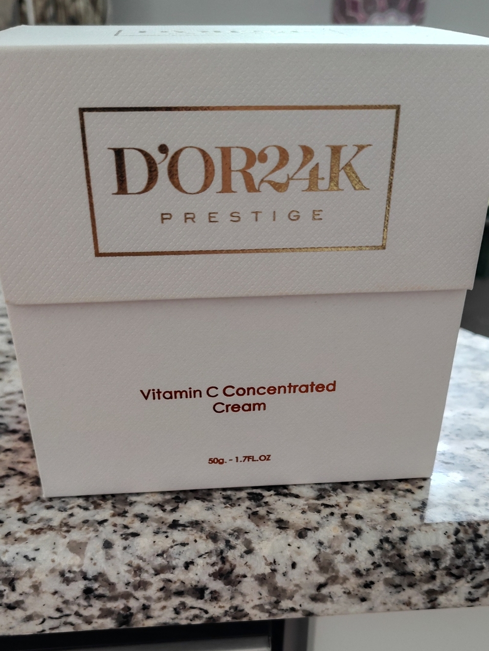D'Or Skincare Prestige Vitamin C Concentrated Cream — White and Gold